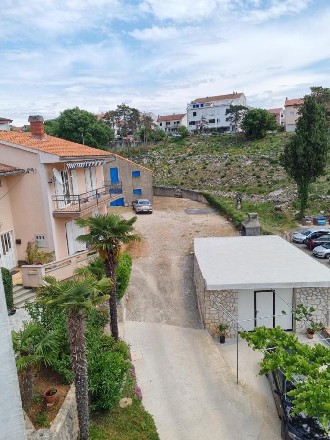 Apartments Matuc Malinska Bagian luar foto