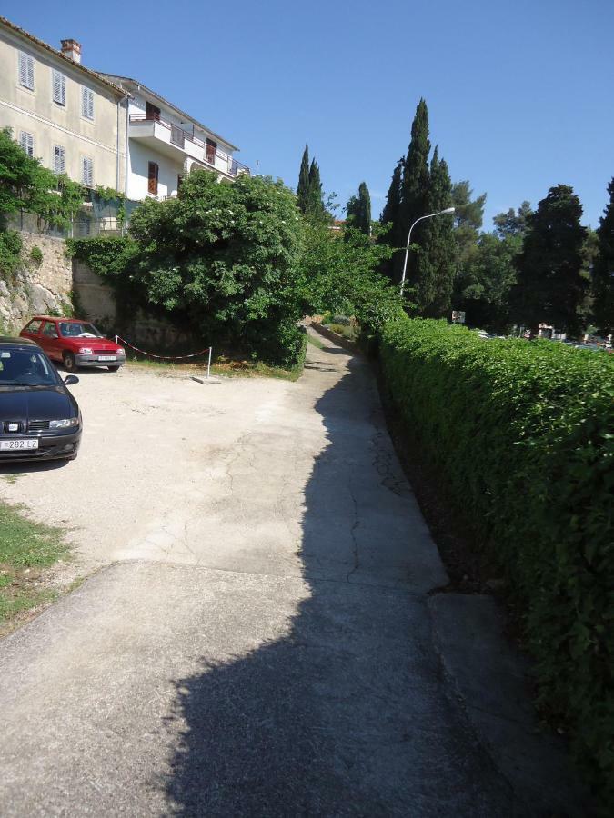 Apartments Matuc Malinska Bagian luar foto