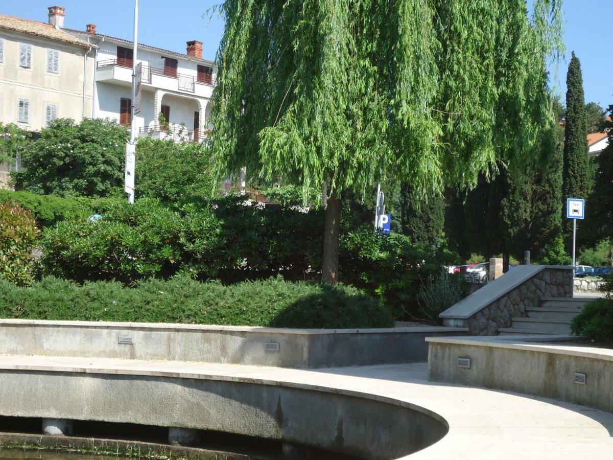 Apartments Matuc Malinska Bagian luar foto