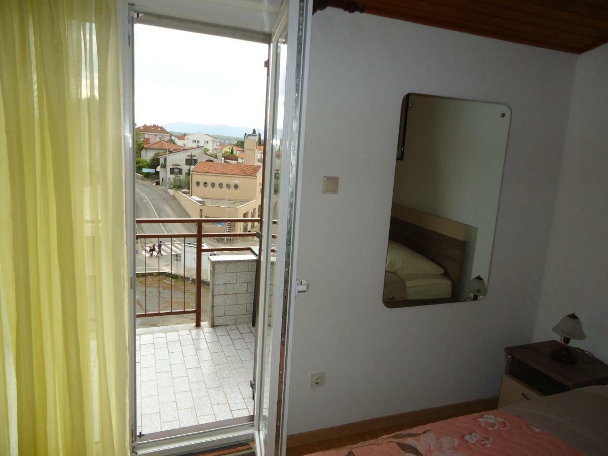 Apartments Matuc Malinska Bagian luar foto